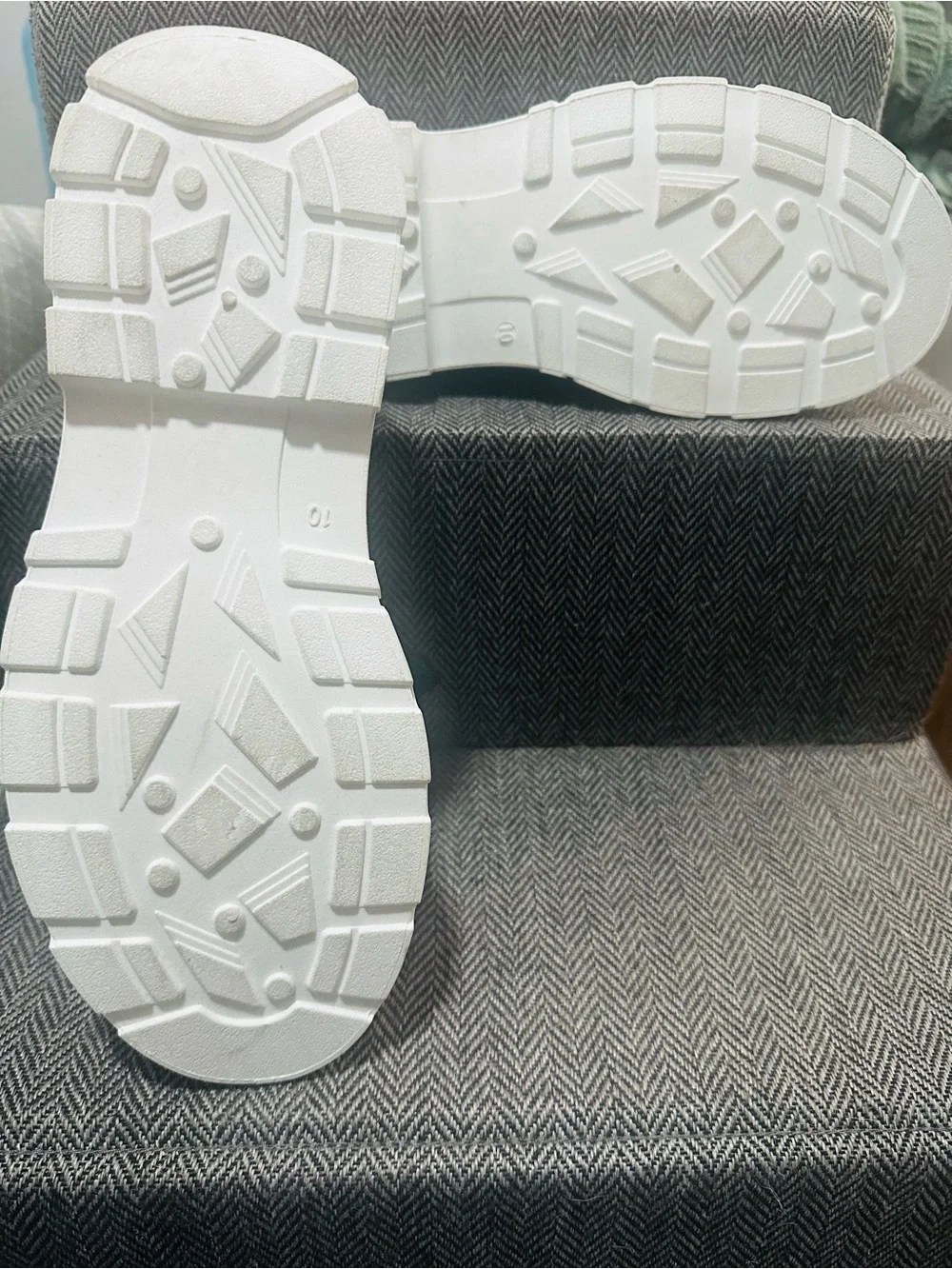 True Religion Black & White Chunky Low-Top Sneakers - Picture 4 of 4